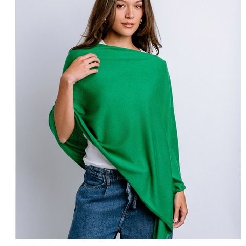 Eden Poncho, Kelly Green